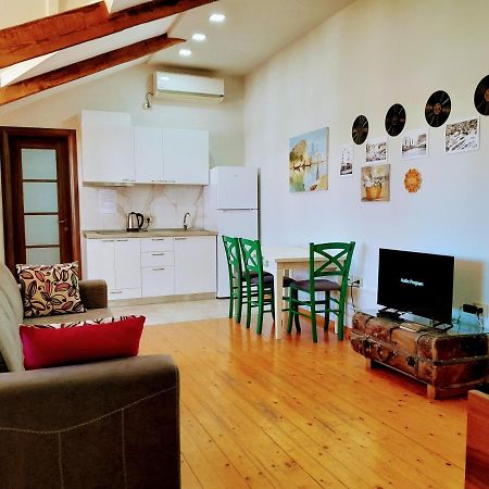 Central Loft Tiranë Eksteriør bilde
